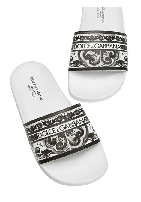 Ciabatte Bianche Con Stampa Maiolica Nera DOLCE & GABBANA KIDS | DD0318-A1838IU3TN